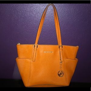 Michael Kors tote